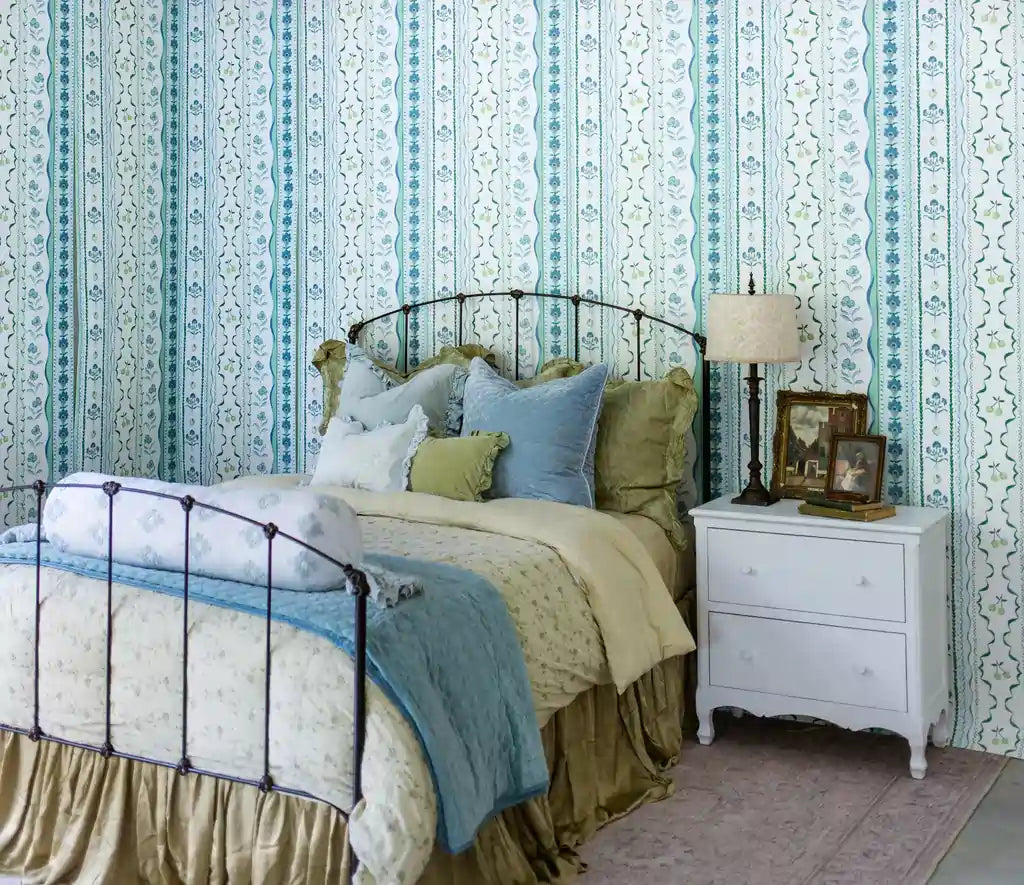 Contact Paper vs Wallpaper: Choosing the Best Fit for Your Style and Space