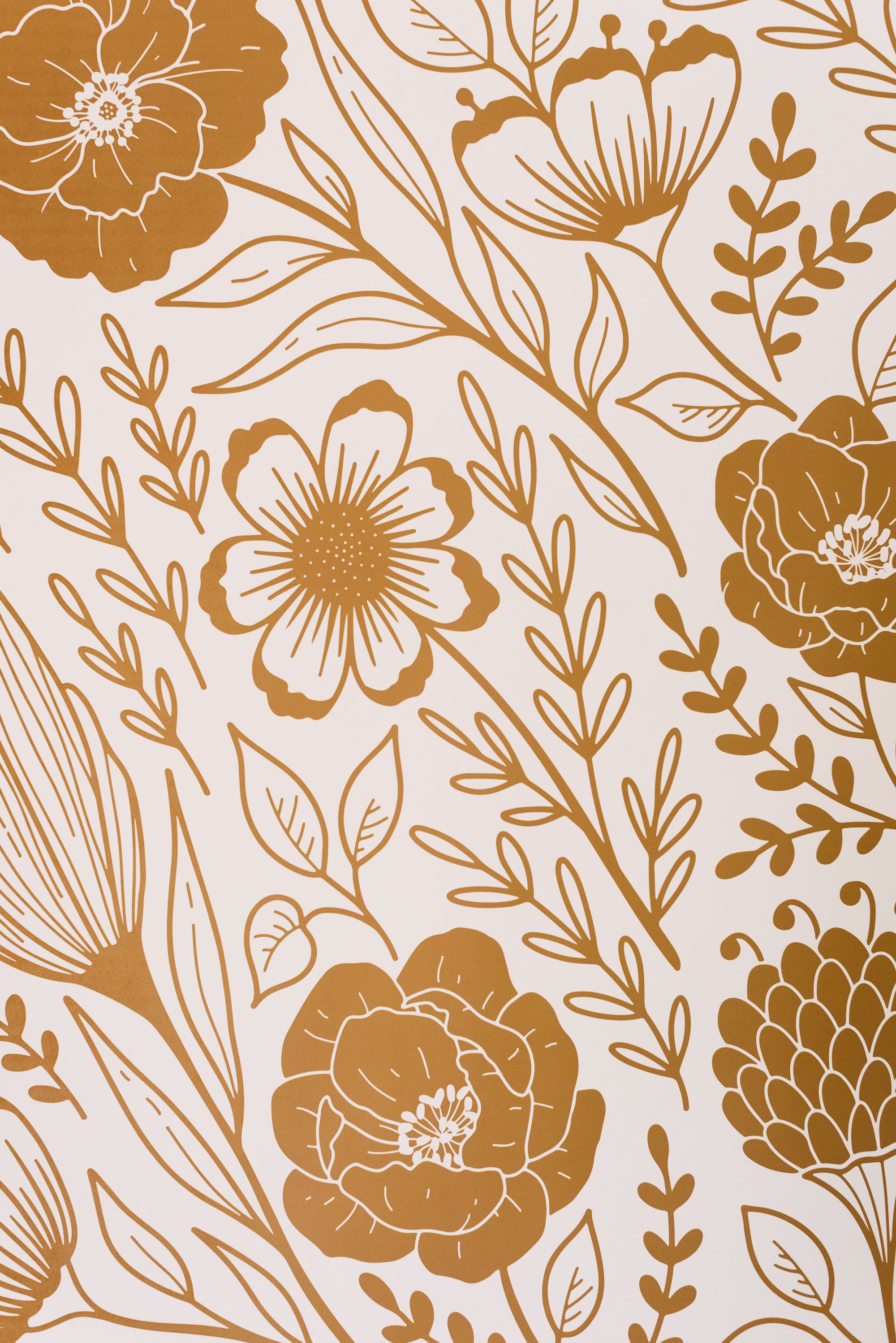 Dark floral wallpaper | removable & traditional wallpaper | Livettes